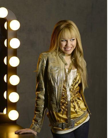 backstage-hannah-montana-1633725-378-483.jpg